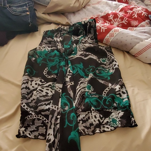 Lot of dress tops - Picture 2 of 4